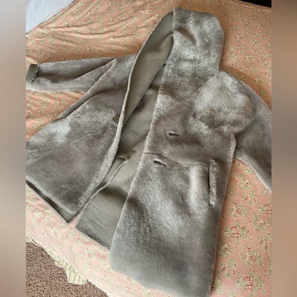 HiSO Baylie Reversible Hooded Shearling Coat NWT - Picture 2 of 8